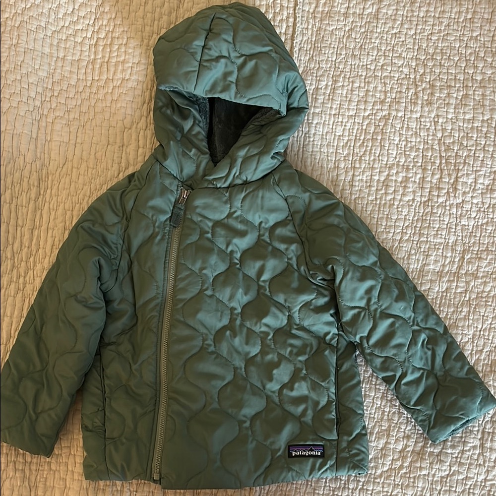 Patagonia kids quilted puff jacket